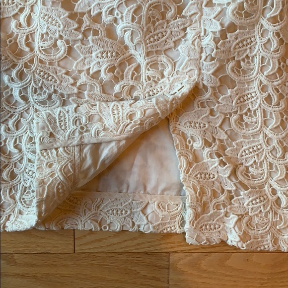 TALBOTS skirt size 12 cream lace lined - Picture 4 of 5